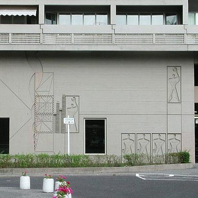 Le-Corbusier-Haus by Cesar Serrano