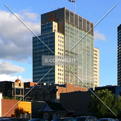 Édifice Hydro Québec by Luis Ibáñez