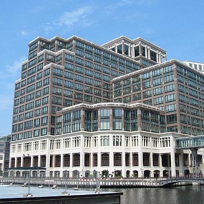 25 Cabot Square by Jonathan Smith