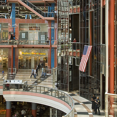 Thompson Center by Pavel Toczynski