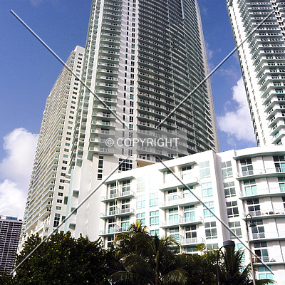 Quantum on the Bay South Tower by Jorge Molina