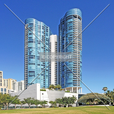 Las Olas River House by Jorge Molina