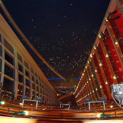 Jumeirah Beach Hotel by Marshall Gerometta