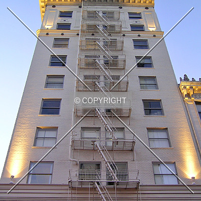 Pioneer Park Building by Serdica