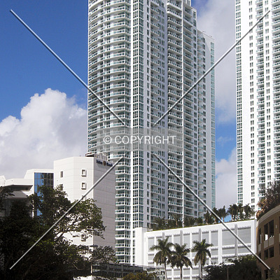 Plaza on Brickell Tower II by Jorge Molina