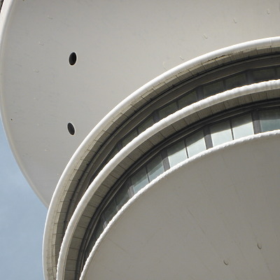 Heinrich-Hertz-Turm by Der Hamburger