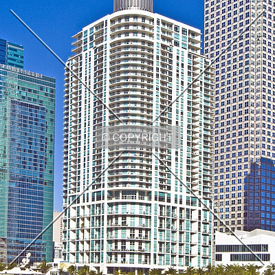 Met 1 by Jorge Molina