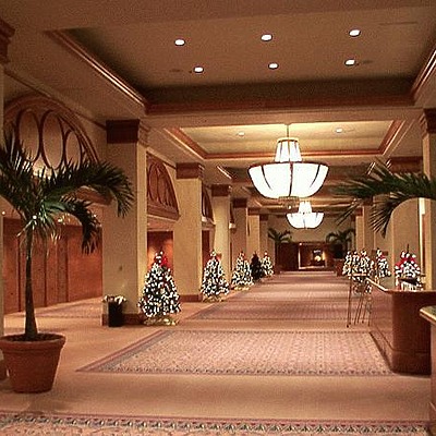 Sheraton Chicago Hotel & Towers by Daniel Kieckhefer