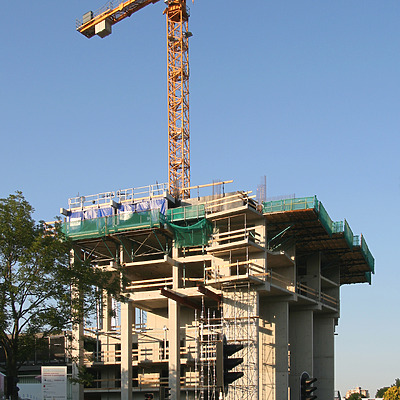 De Stadswachter by Michiel van Dijk