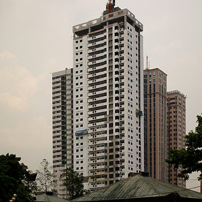 Regalia Park Tower 3 by Daniel Kieckhefer