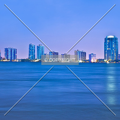 Santa Maria by Jorge Molina