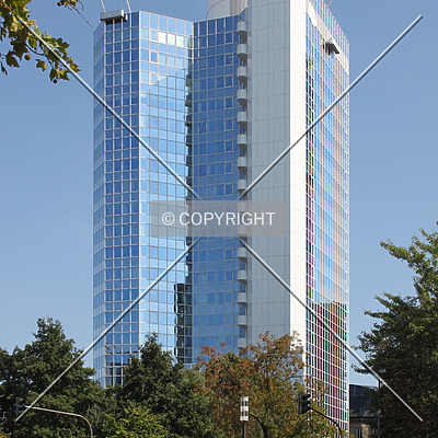 Bürohaus an der Alten Oper by Emmanuel D.