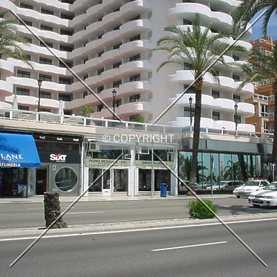 Tryp Bellver by Nephilim