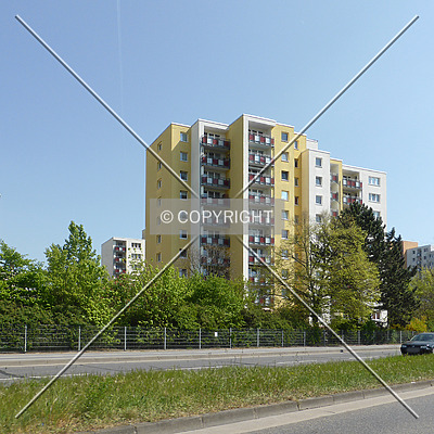 Robert-Bunsen-Straße 33-37 by Nephilim