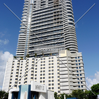 Infinity at Brickell by Jorge Molina