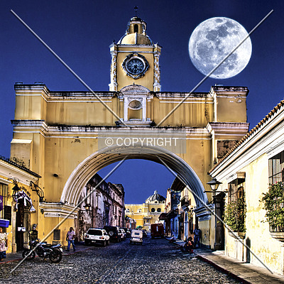 Arch of Santa Catalina by Jorge Molina