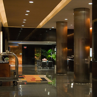 Loews Philadelphia Hotel by Pavel Toczynski