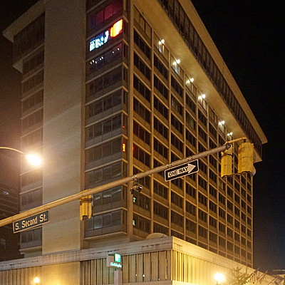Holiday Inn Downtown Memphis by Ryan Hildebrand