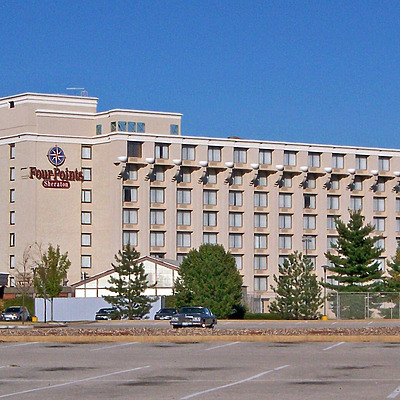 Holiday Inn - Airport West / Earth City by Ryan Hildebrand