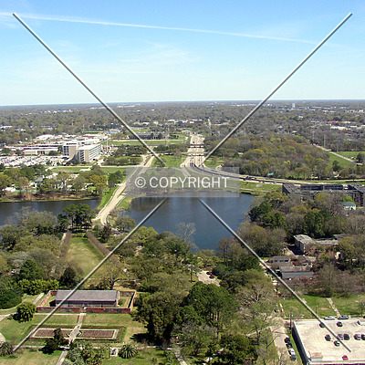 Louisiana State Capitol by Chris Patriarca