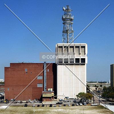 AT&T Building by Jorge Molina