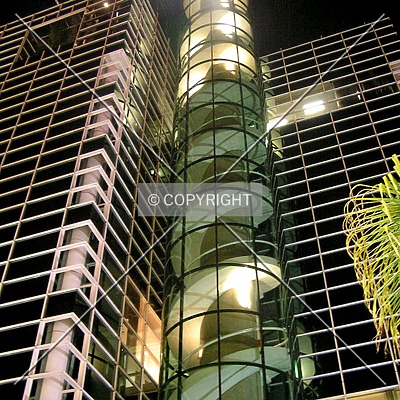 Edificio Corporativo Roca by Luis Ibáñez