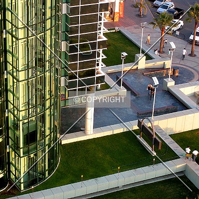 Edificio Corporativo Roca by Luis Ibáñez