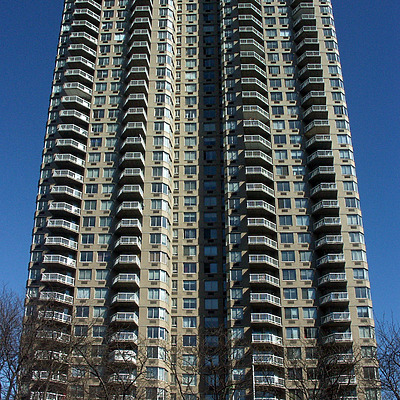 River Gate Apartments by Nate Lindsey