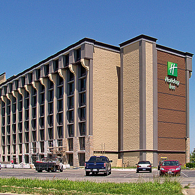 Holiday Inn - Airport West / Earth City by Ryan Hildebrand