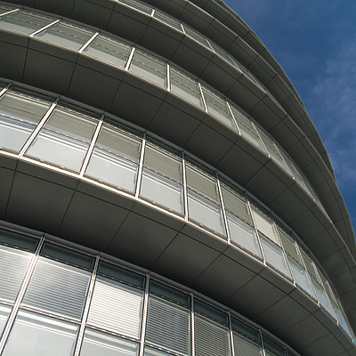 London City Hall by Cesar Serrano