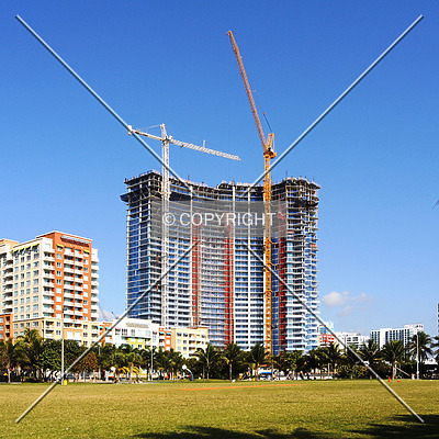 Paramount Bay at Edgewater Square by Jorge Molina
