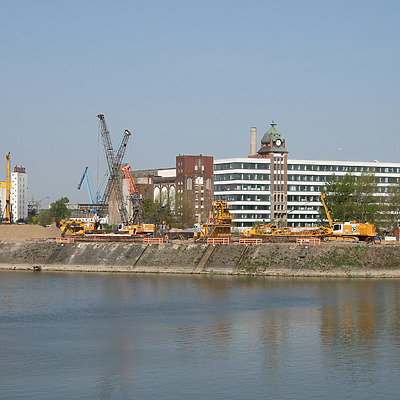 Hyatt-Regency Hotel by Michiel van Dijk