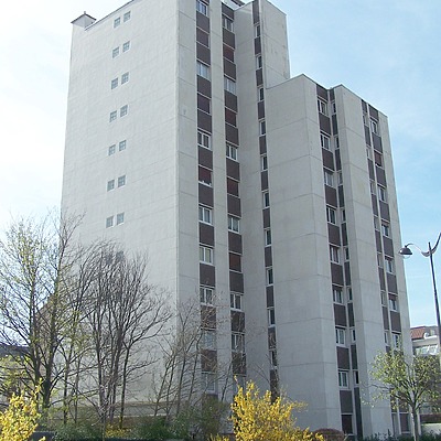 49 Avenue de Colmar by Huopa