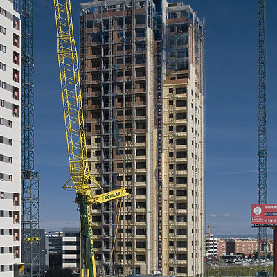 Torre Ámbar by Cesar Serrano