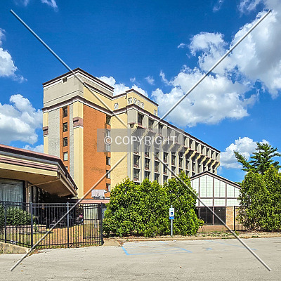 Holiday Inn - Airport West / Earth City by Ryan Hildebrand