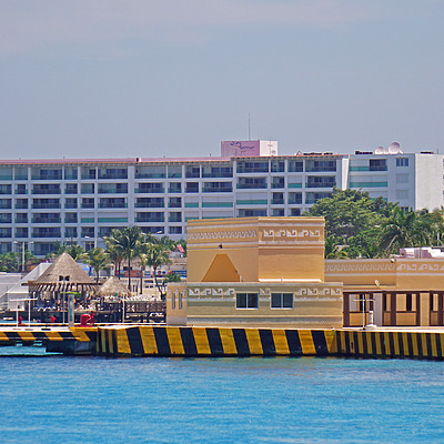 Palmar Condominiums by Ryan Hildebrand