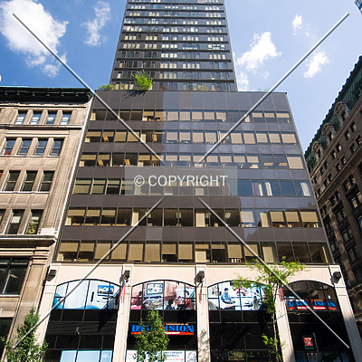 Fifth Avenue Tower by Serdica