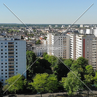 Hochhaus Mainpark 3 by Nephilim