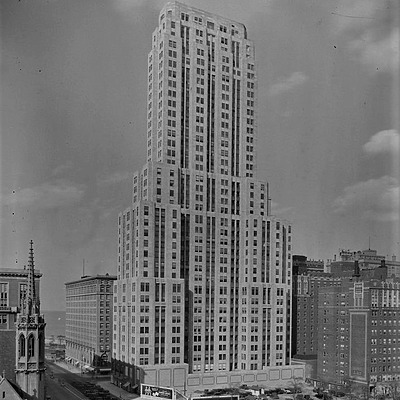 Palmolive Building by Chicago History Museum, ICHi-081167; Raymond W. Trowbridge, photographer