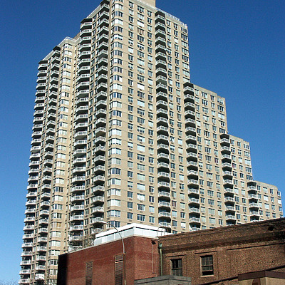 River Gate Apartments by Nate Lindsey