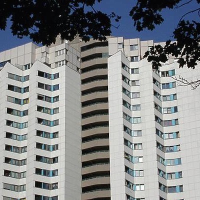 Zwickauer Damm 12 by Cesar Serrano