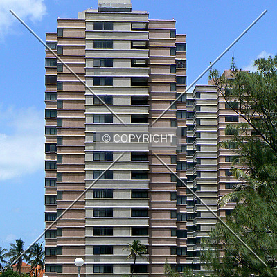 Arrecifes Condominios Torre B by Luis Ibáñez