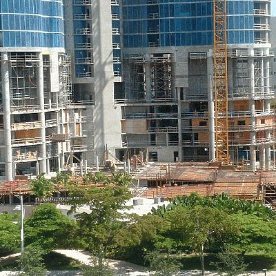 Las Olas River House by Paul Cucuzza