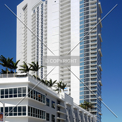 Paramount Bay at Edgewater Square by Jorge Molina