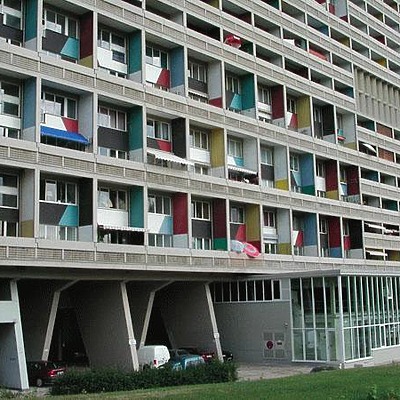 Le-Corbusier-Haus by Cesar Serrano