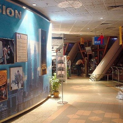 Menara Kuala Lumpur by Edmund Teo