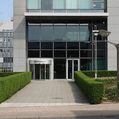 Citibank Tower by Michiel van Dijk