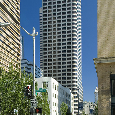 1000 Second Avenue by Pavel Toczynski