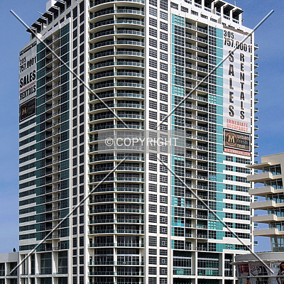 4 Midtown by Jorge Molina