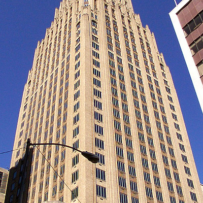 JPMorgan Chase Building by Daniel Kieckhefer